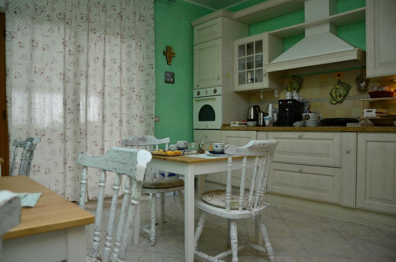 La Casa Di Angy Bed and Breakfast Lanciano Eksteriør billede